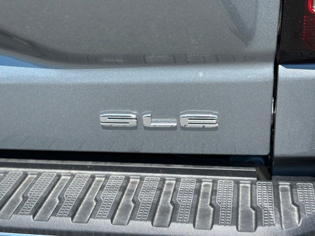 New 2026 Sterling Metallic GMC SLE image 34