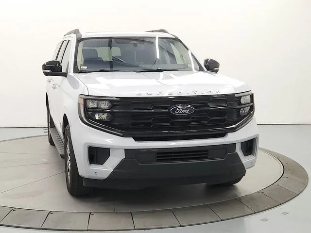 Used 2025 Silver Ford Active image 3