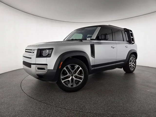 2020 Land Rover Defender HSE's photo