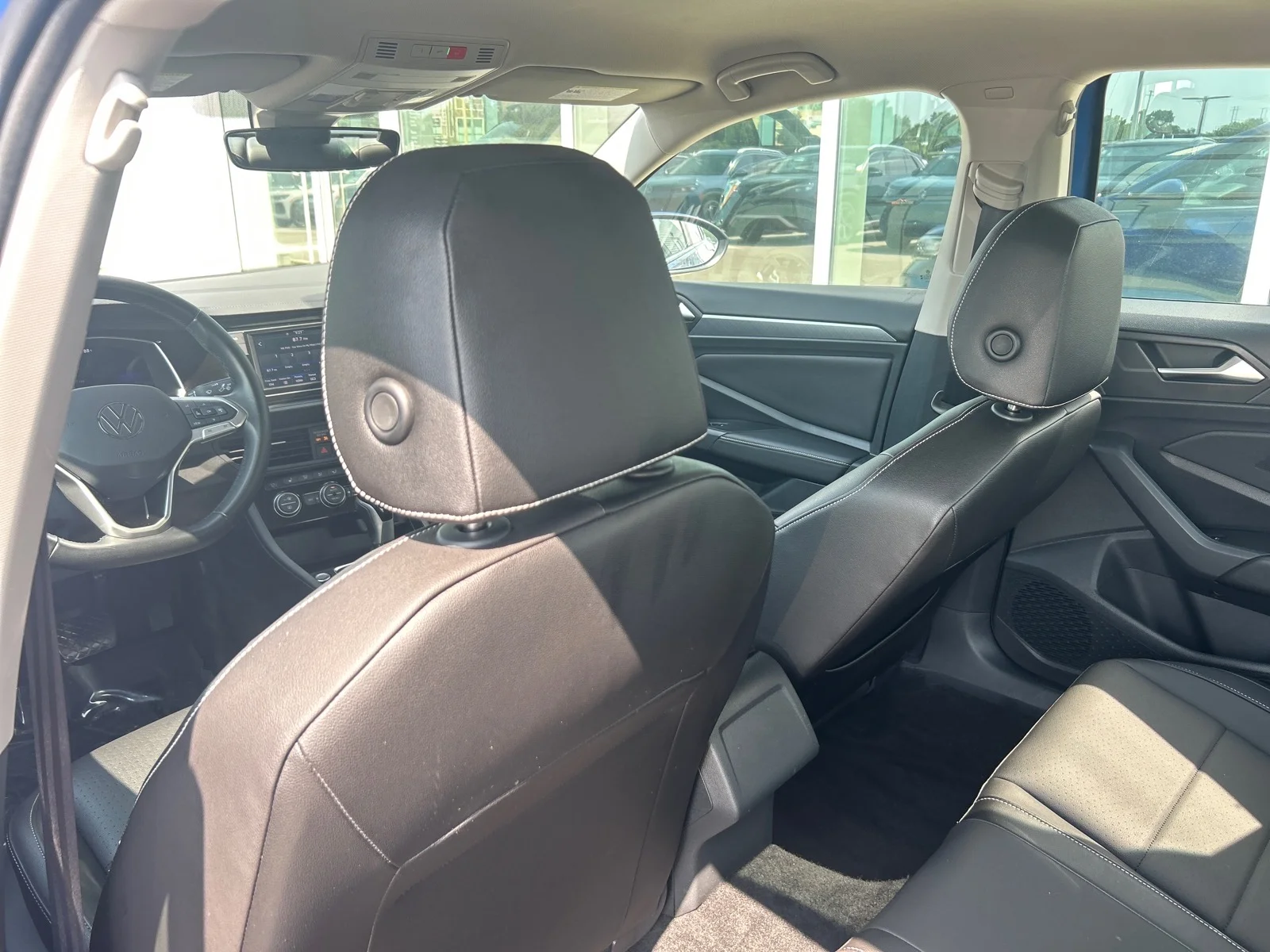 Used 2023 Blue Volkswagen SE AUTO image 21