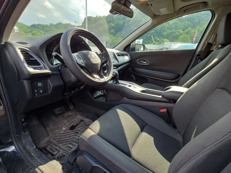 Used 2020  Honda EX image 9