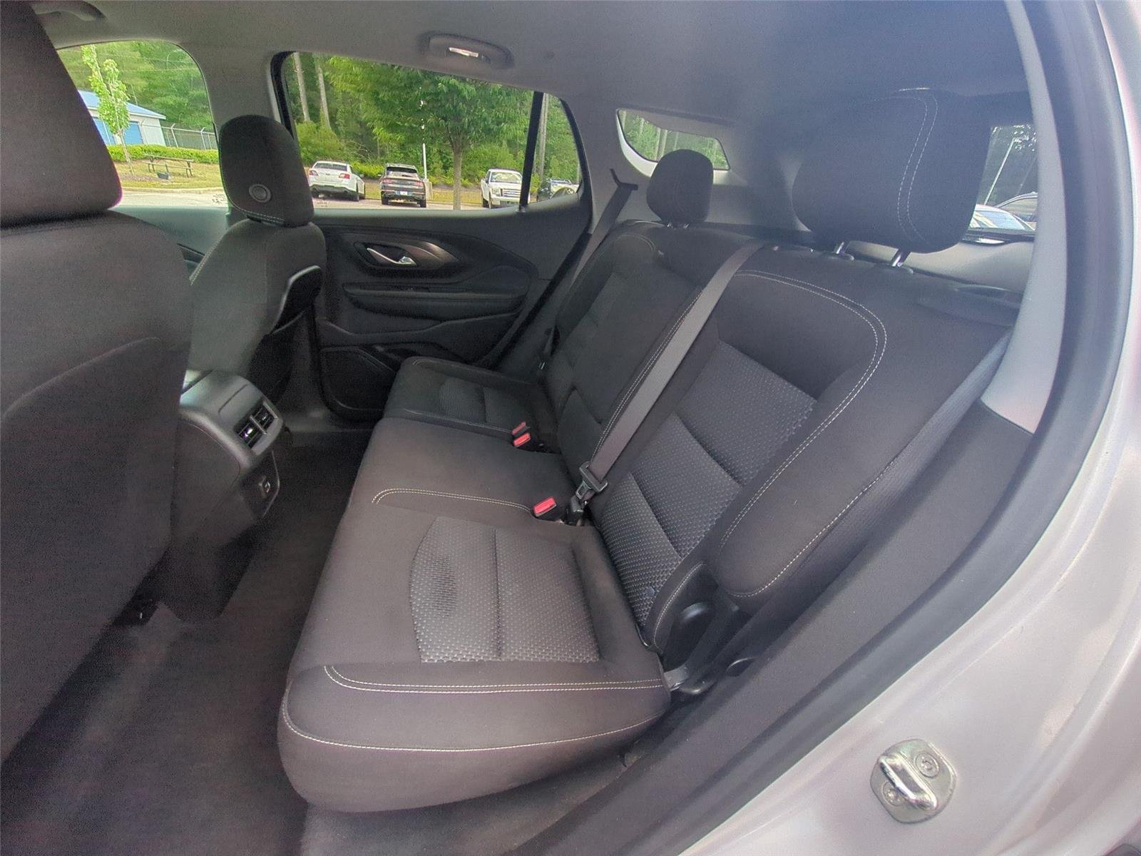 Used 2022 Quicksilver Metallic GMC SLE image 32
