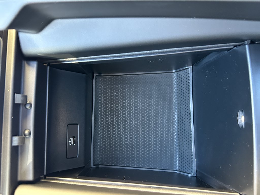 Used 2026 Carbon Black Metallic BMW M60i image 29