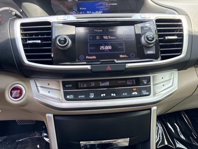 Used 2015 White Honda EX-L image 27