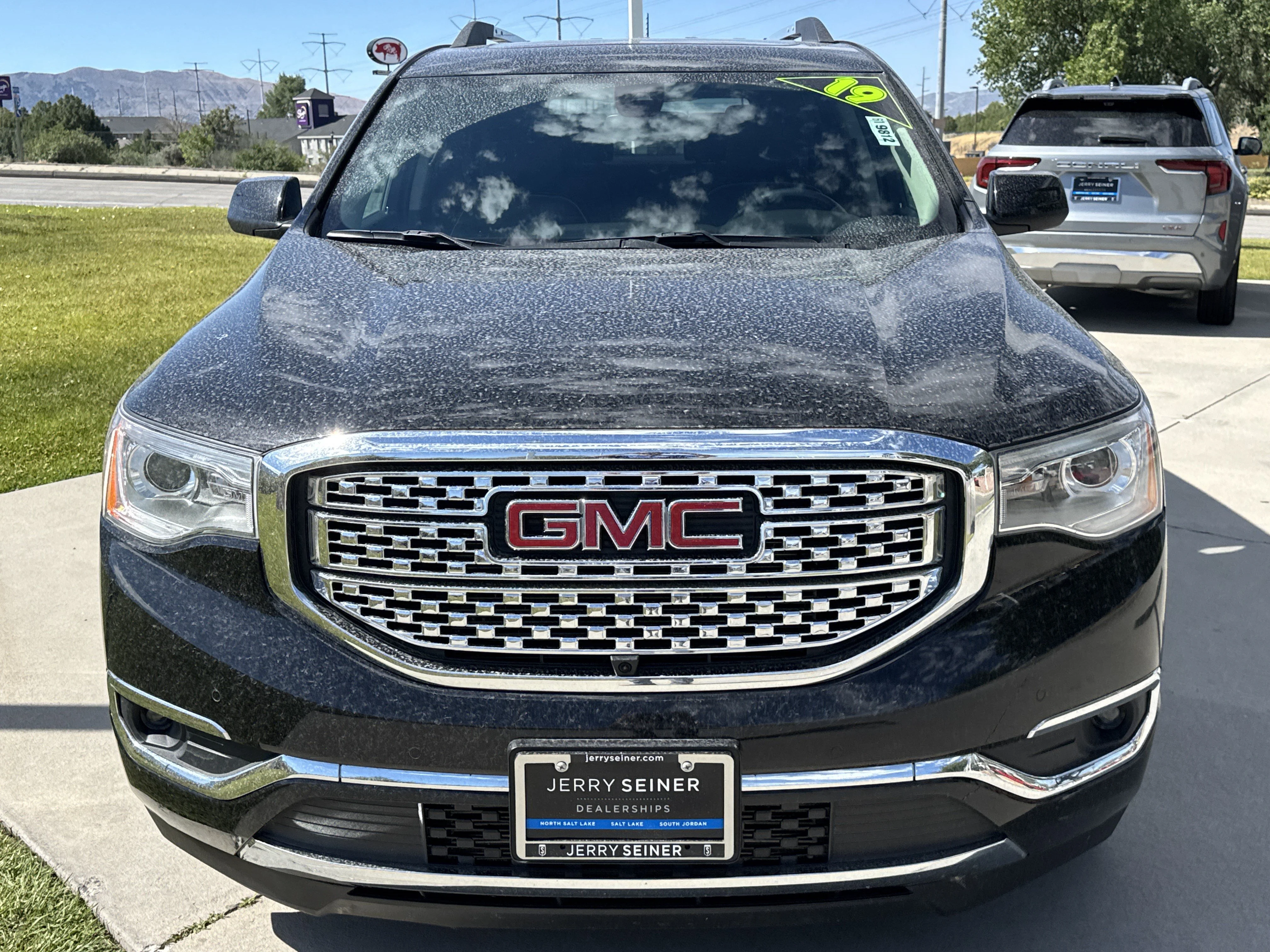 Used 2019 Ebony Twilight Metallic GMC Denali image 9