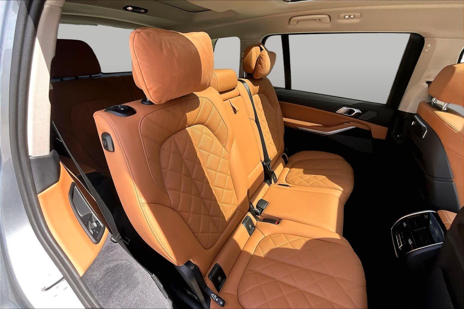 Used 2024 Skyscraper Grey Metallic BMW xDrive40i image 19