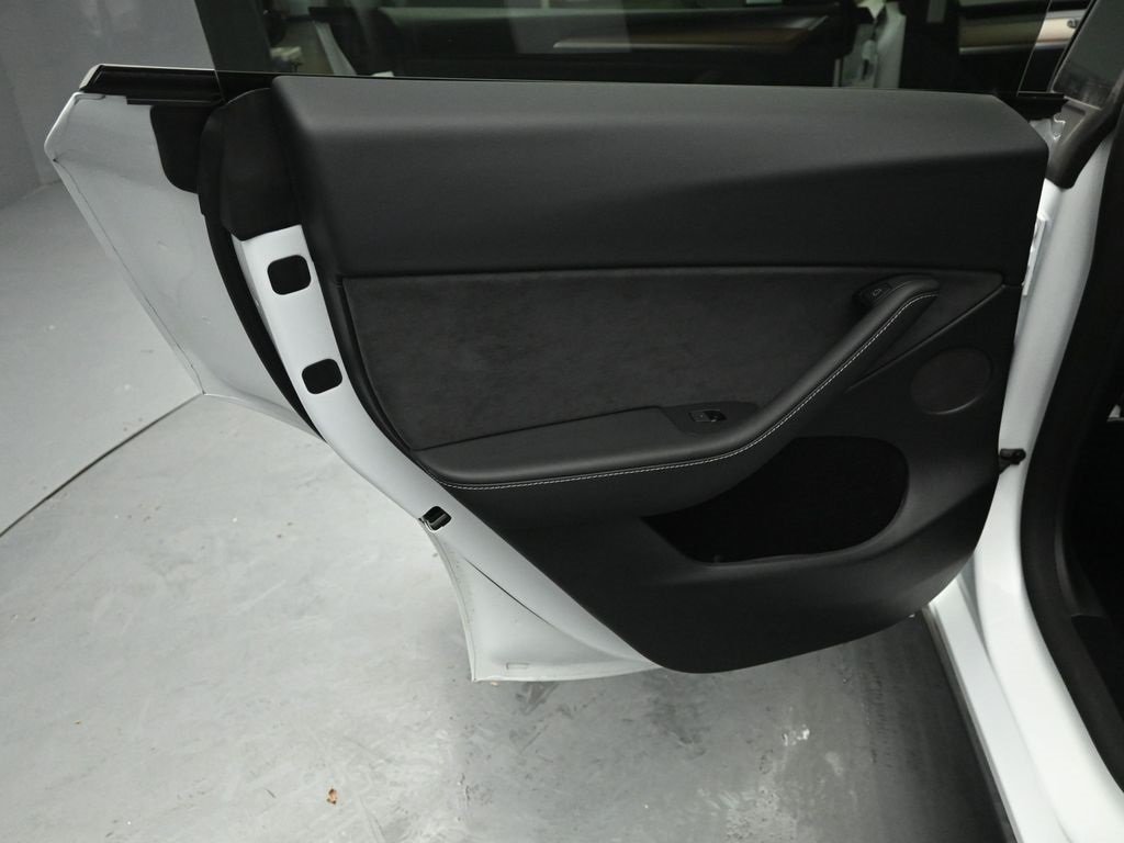 2023 TESLA MODEL Y - Image 17