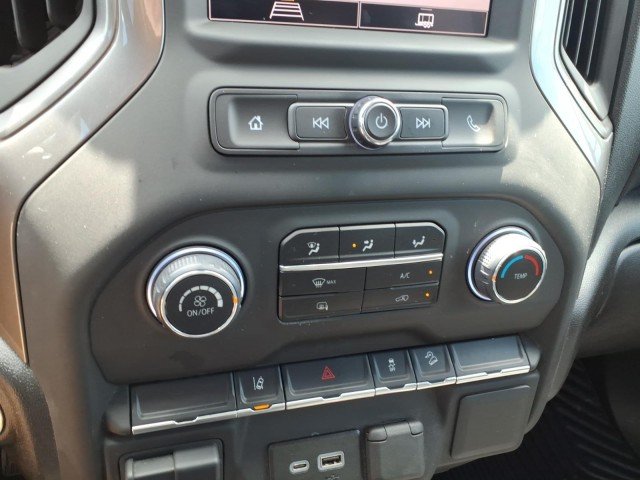 Used 2025 Summit White Chevrolet Custom image 23
