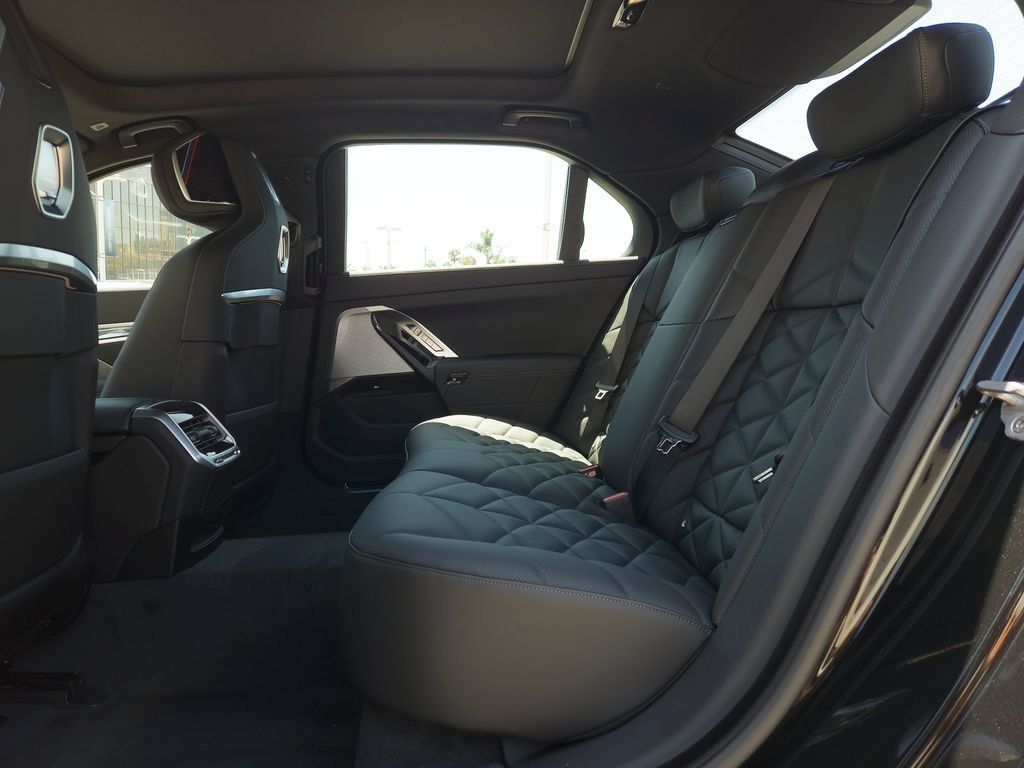 New 2026 Black Sapphire Metallic BMW 740i image 8