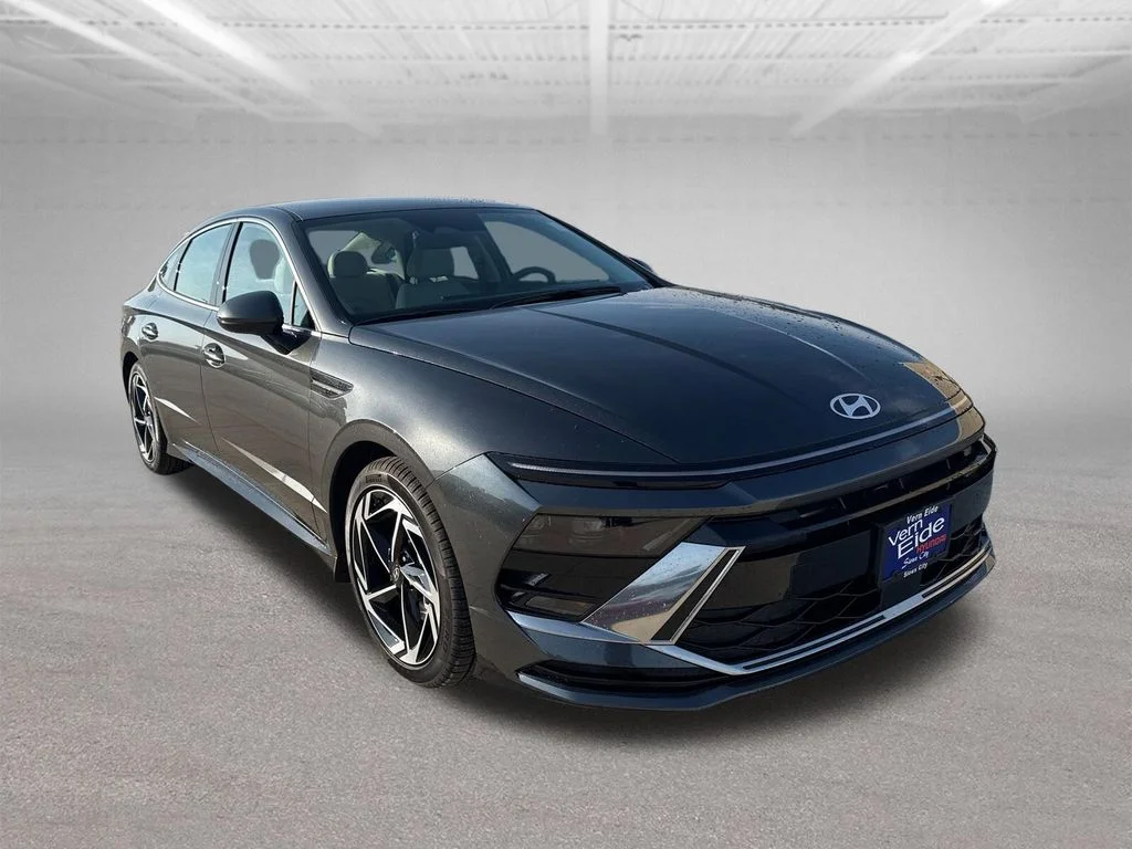 New 2026 Gray Hyundai SEL Sport image 7