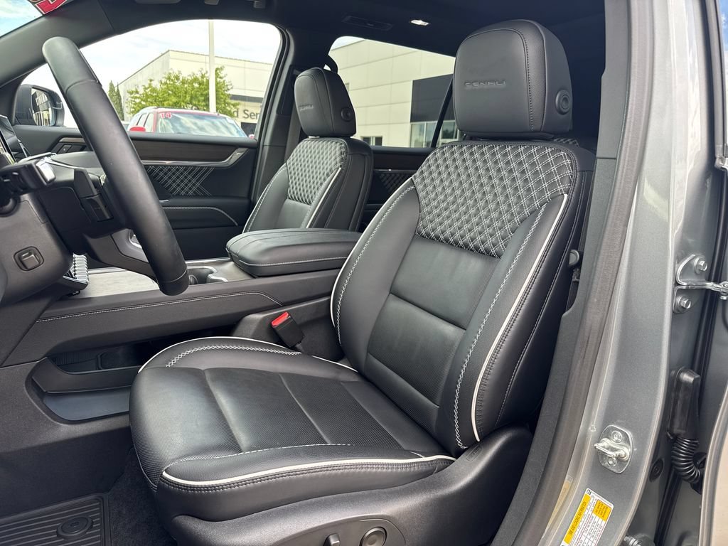 2025 GMC Acadia Denali - Photo 13