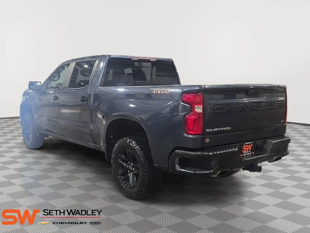 Used 2020 SHADOW GRAY METALLIC Chevrolet LT Trail Boss image 5