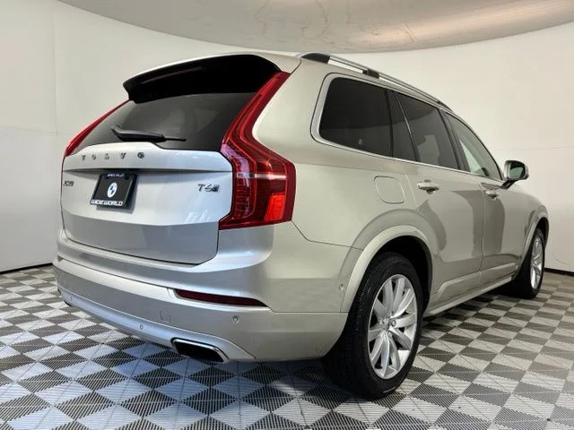 Used 2016  Volvo T6 Momentum image 7