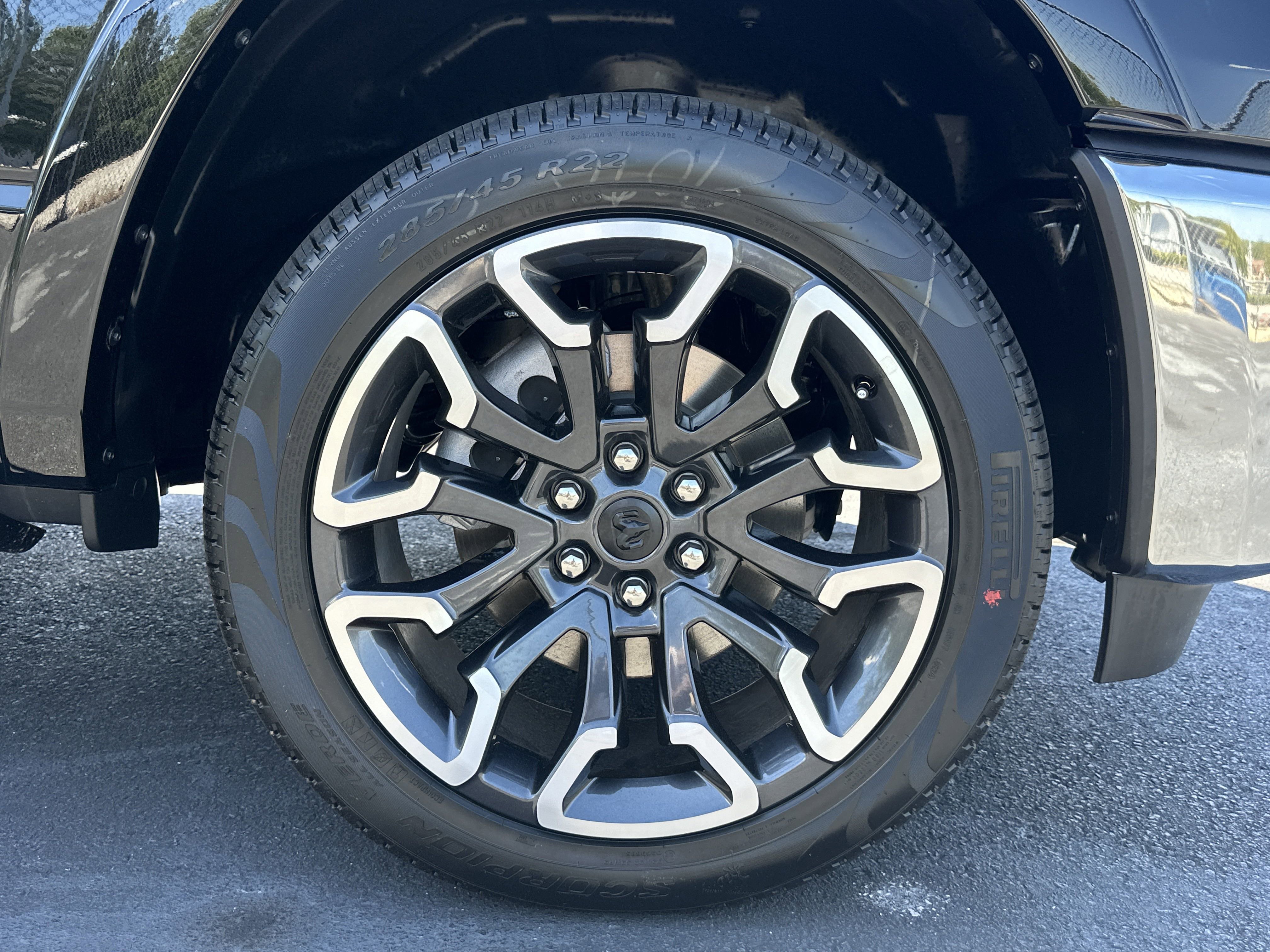 2025 RAM 1500 Limited - Photo 14