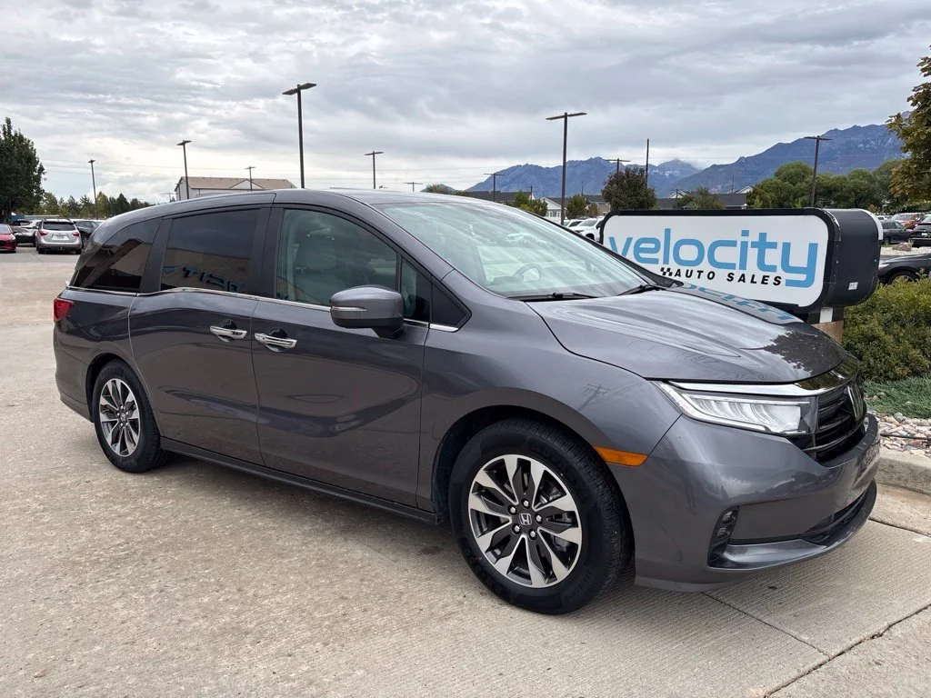 Used 2024 Gray Honda EX-L image 1