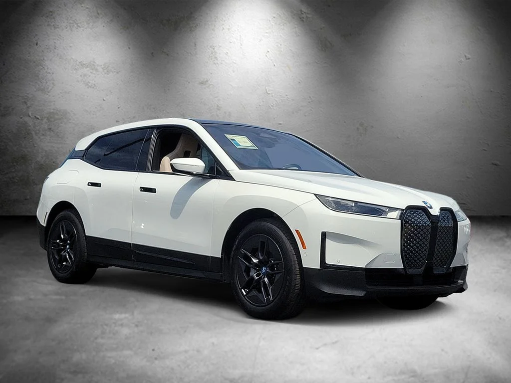 2025 BMW iX 50 - Photo 33