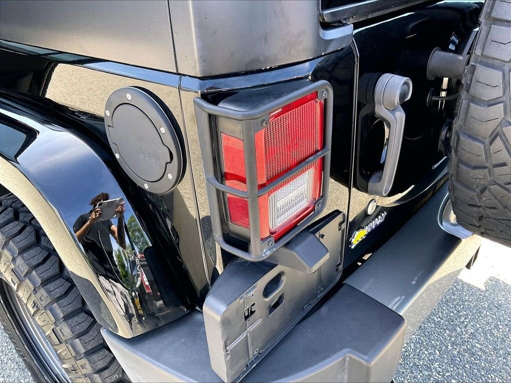 Used 2015 Black Jeep Unlimited Freedom Edition image 33