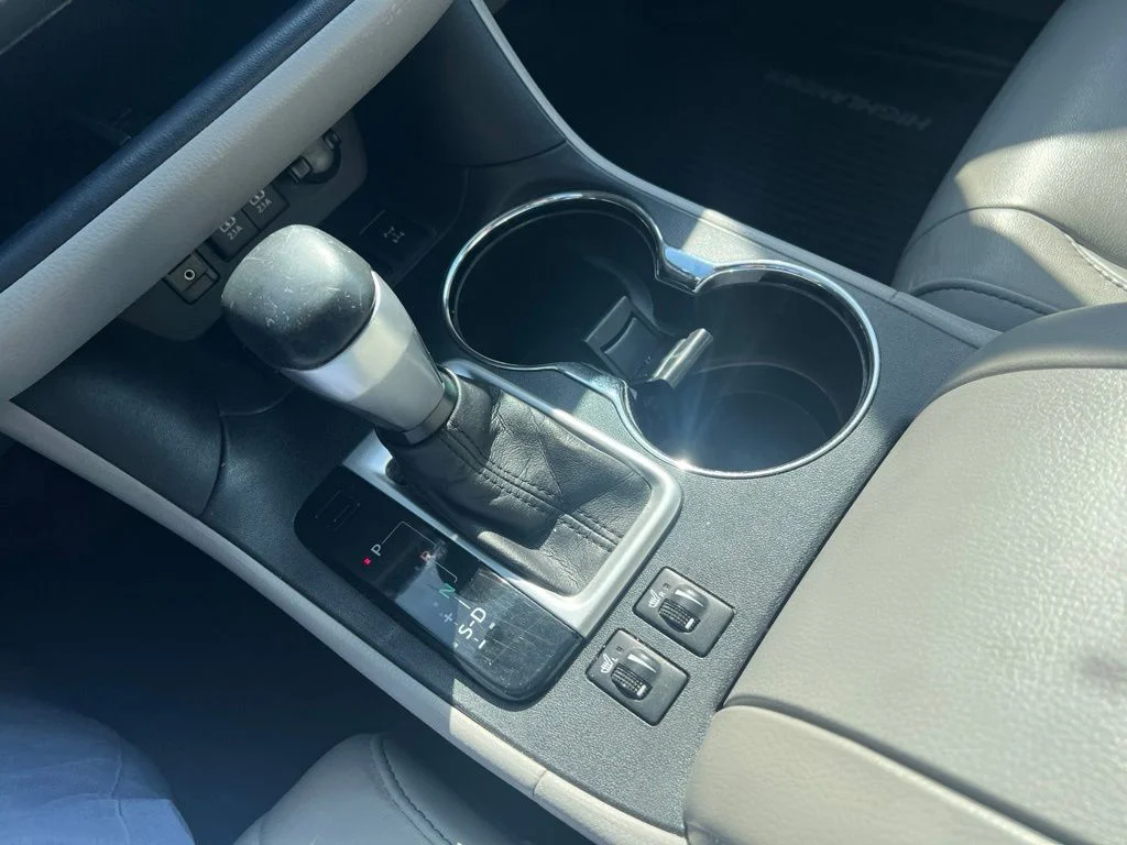 Used 2017 Blizzard Pearl Toyota XLE image 15