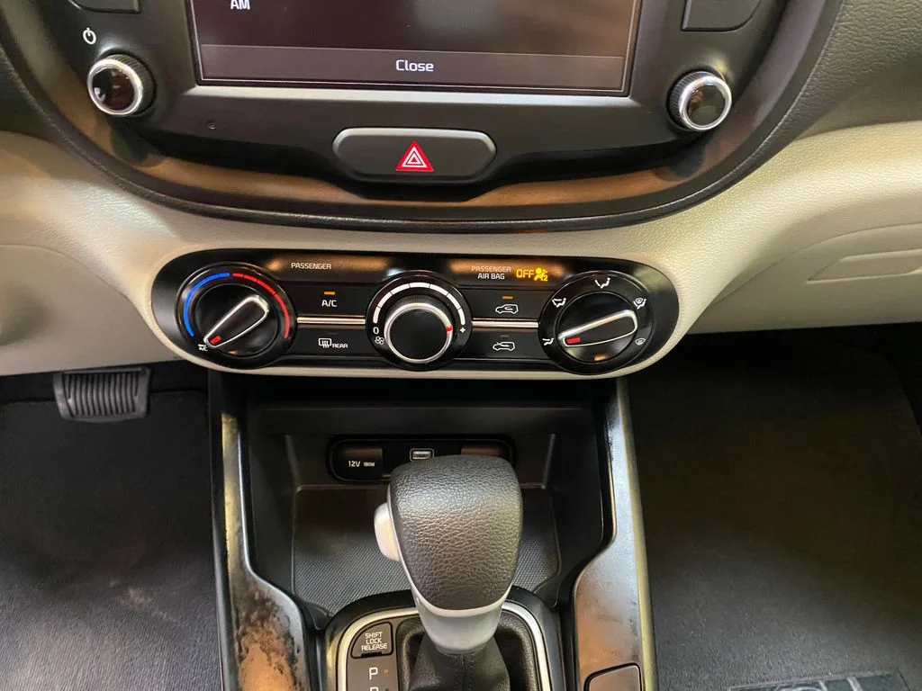 Used 2025 White Kia LX image 40