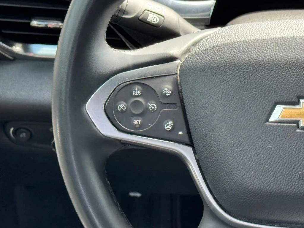 Used 2023 Gray Chevrolet Premier image 29