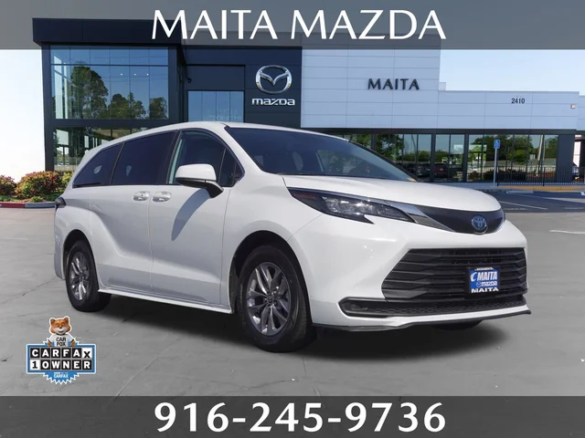 2025 Toyota Sienna LE