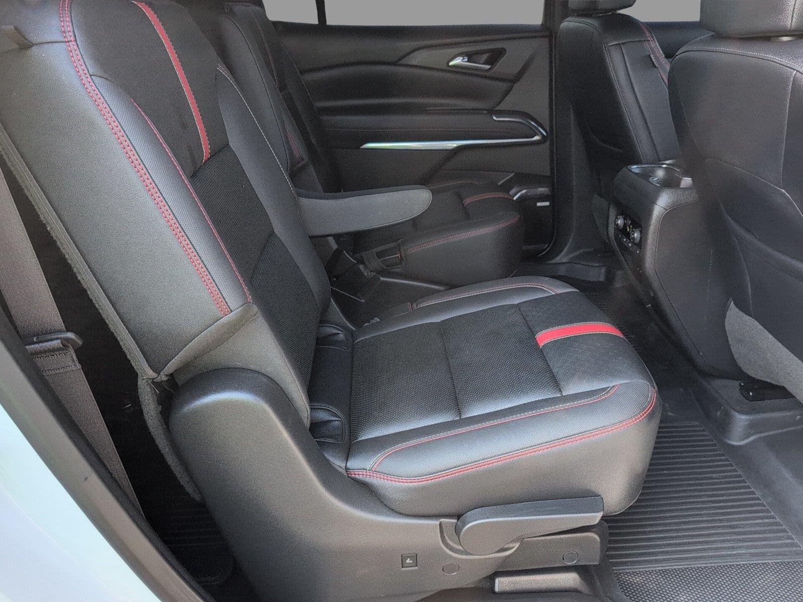 Used 2026 Polar White Tricoat Chevrolet RS image 38