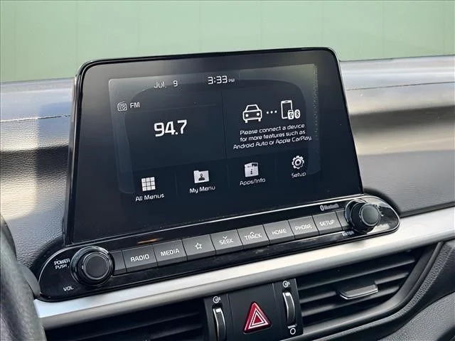 Used 2020 White Kia LXS image 24