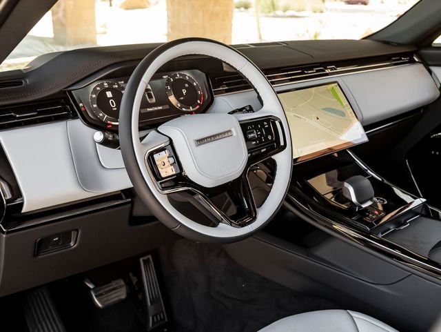 New 2026 Carpathian Grey LAND ROVER Dynamic SE image 16