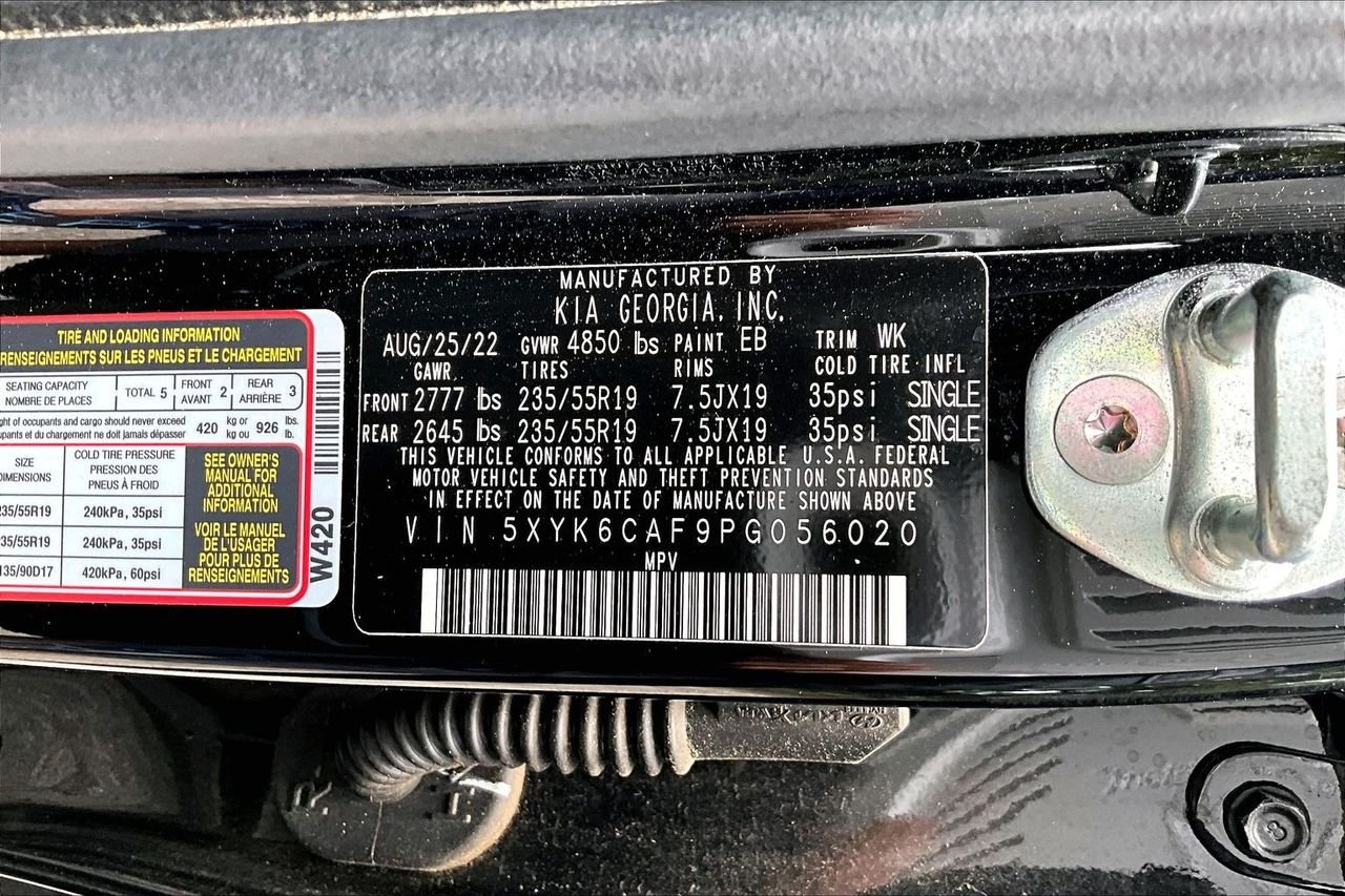 Used 2023 Black Kia X-Line image 16