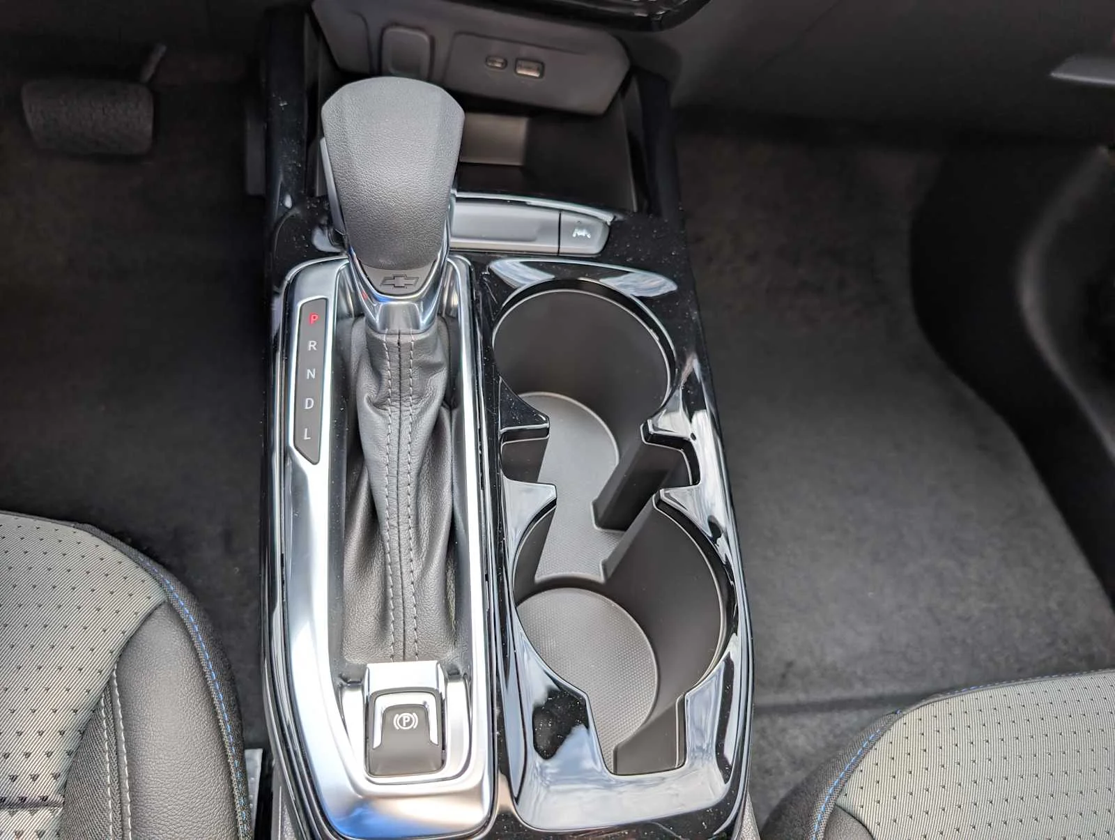 New 2026 Sterling Gray Metallic Chevrolet LT image 21
