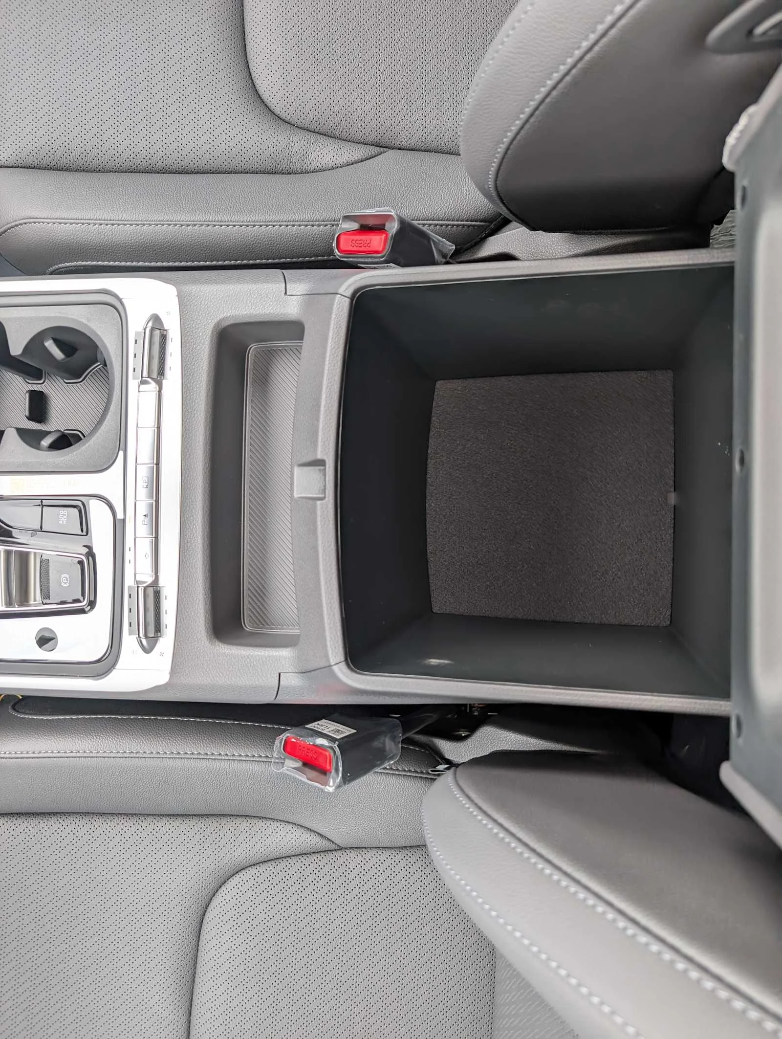 New 2027 Ivory Silver Kia SX Prestige image 14