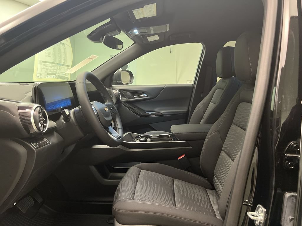 2026 Chevrolet Equinox LT - Photo 11