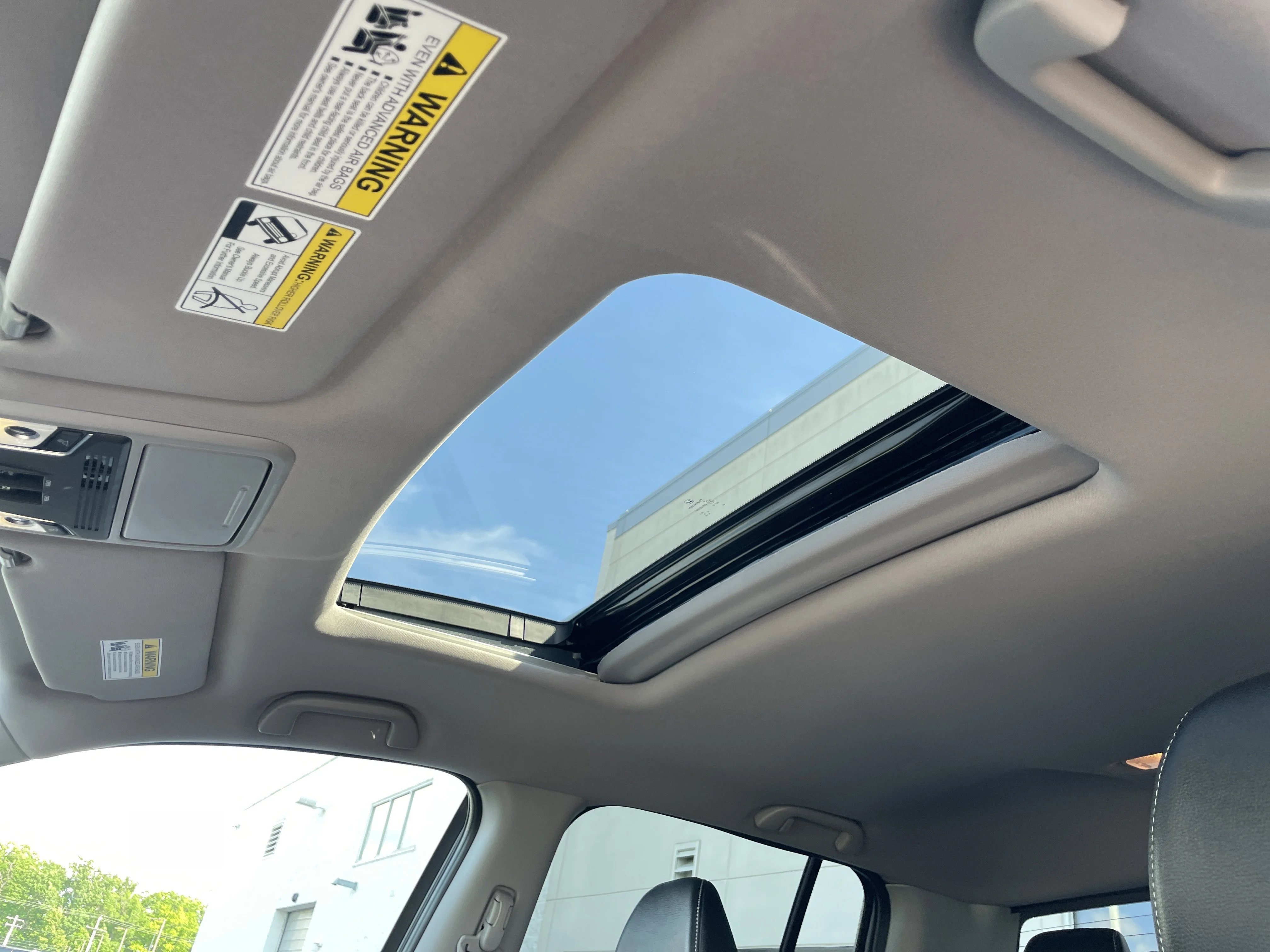 Certified Used 2025 Gray Pearl Honda RTL+ image 28