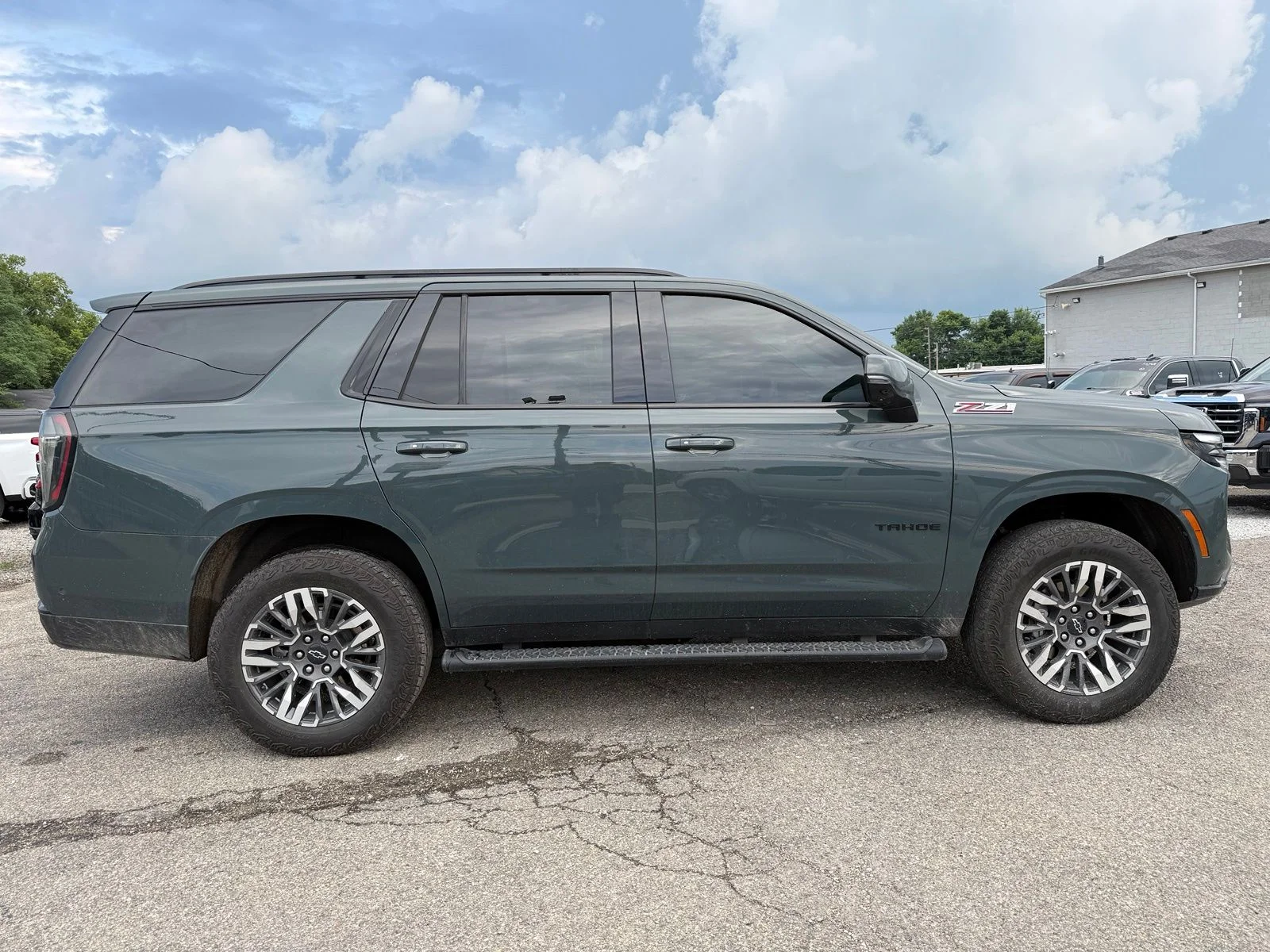 Used 2025 Gray Chevrolet Z71 image 7