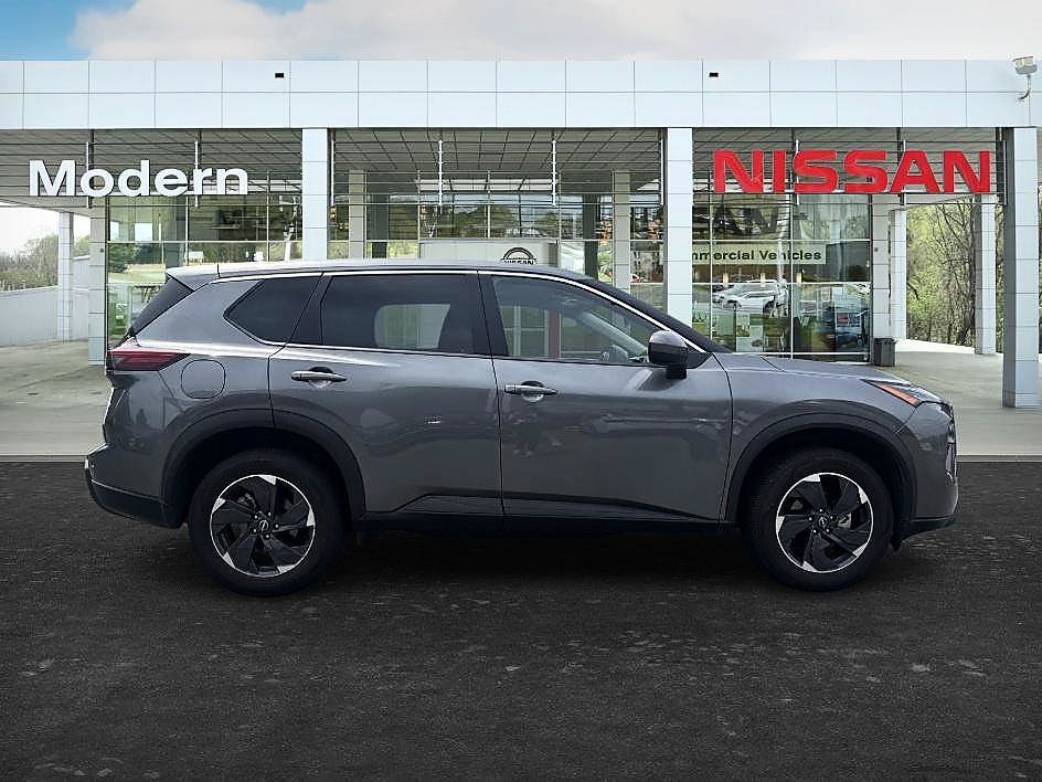 Used 2025 Gun Metallic Nissan SV image 6