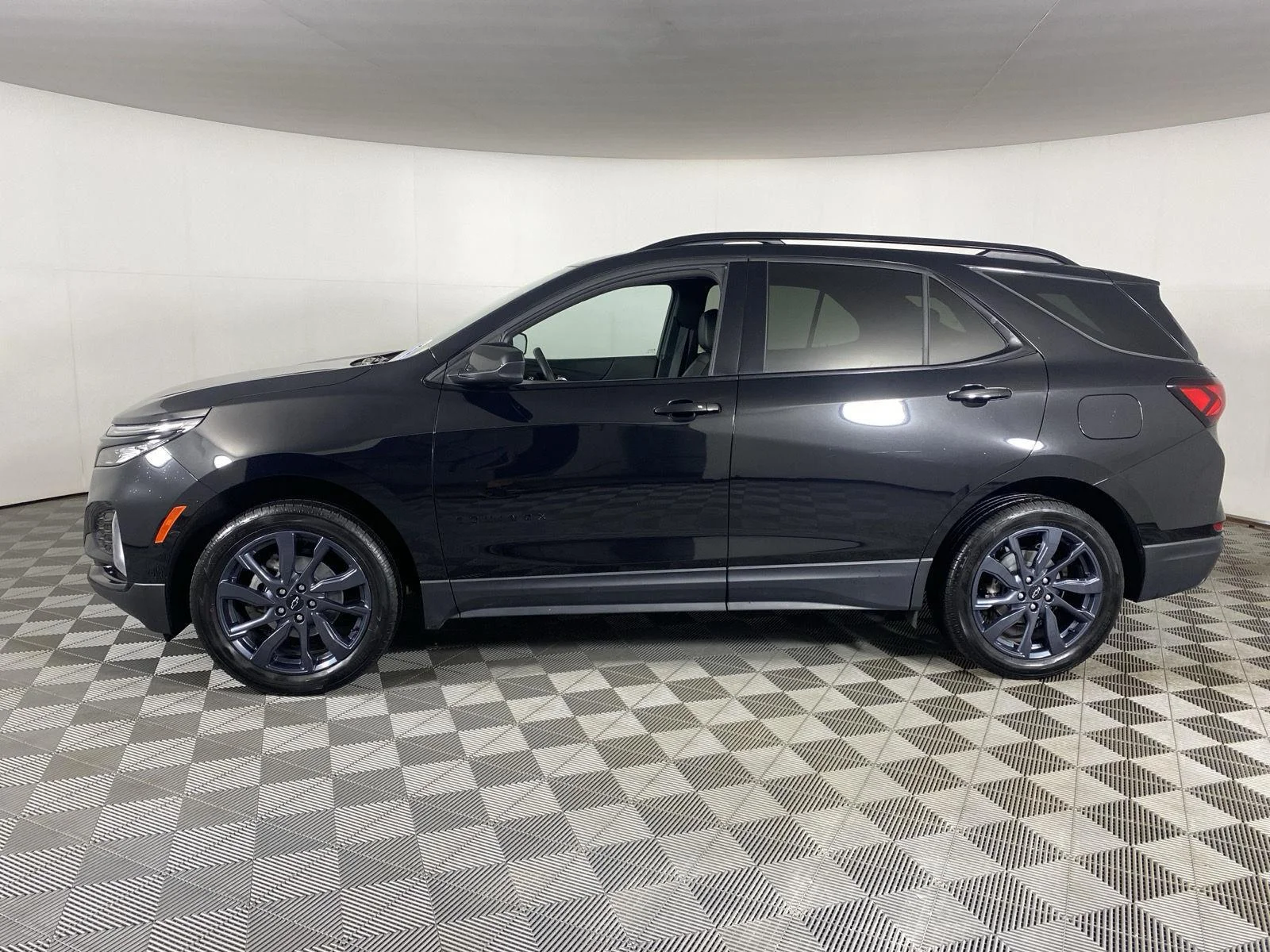 Used 2024 Mosaic Black Metallic Chevrolet RS image 4