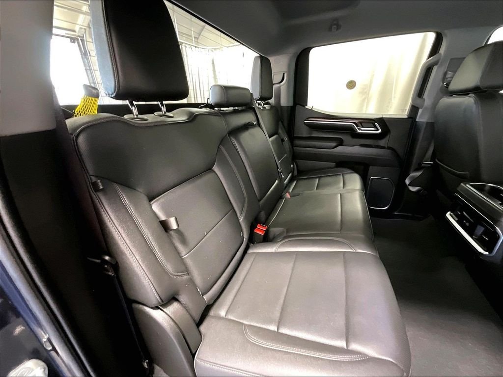 Used 2023 Silver GMC SLT image 16