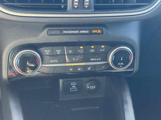 Used 2022 Silver Ford SEL image 28