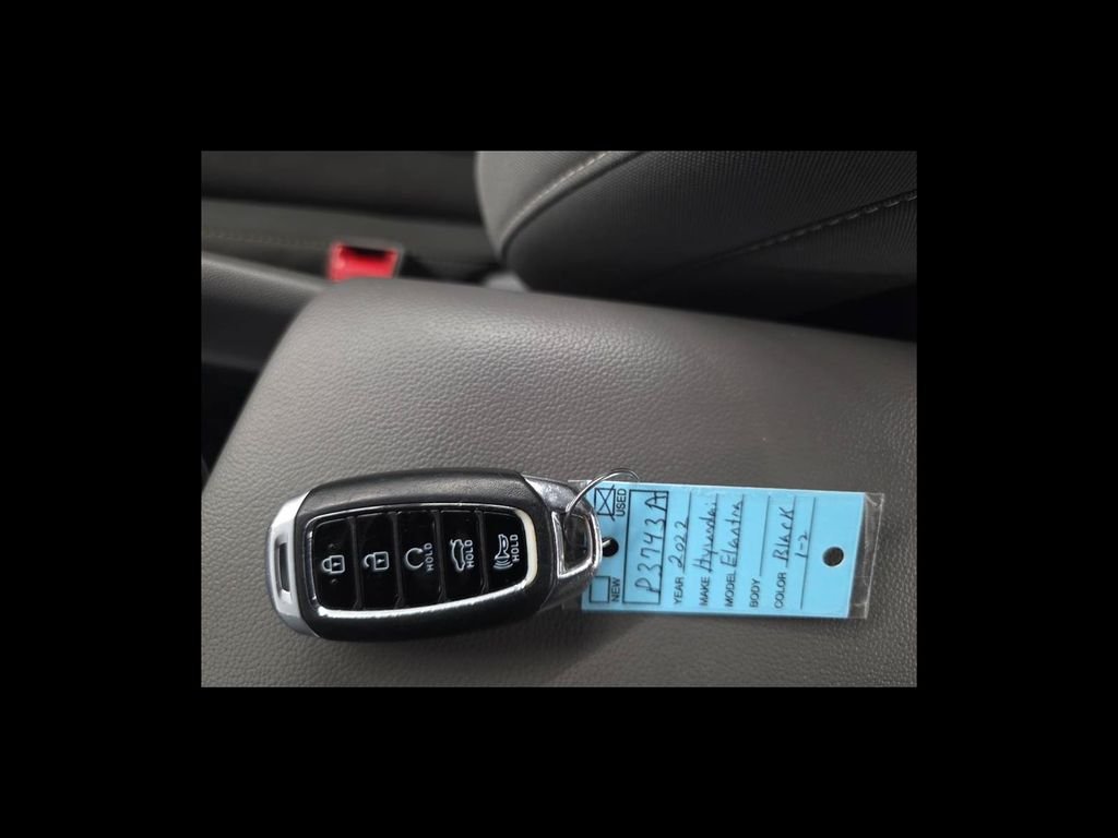 Used 2022 Black Hyundai SEL image 26