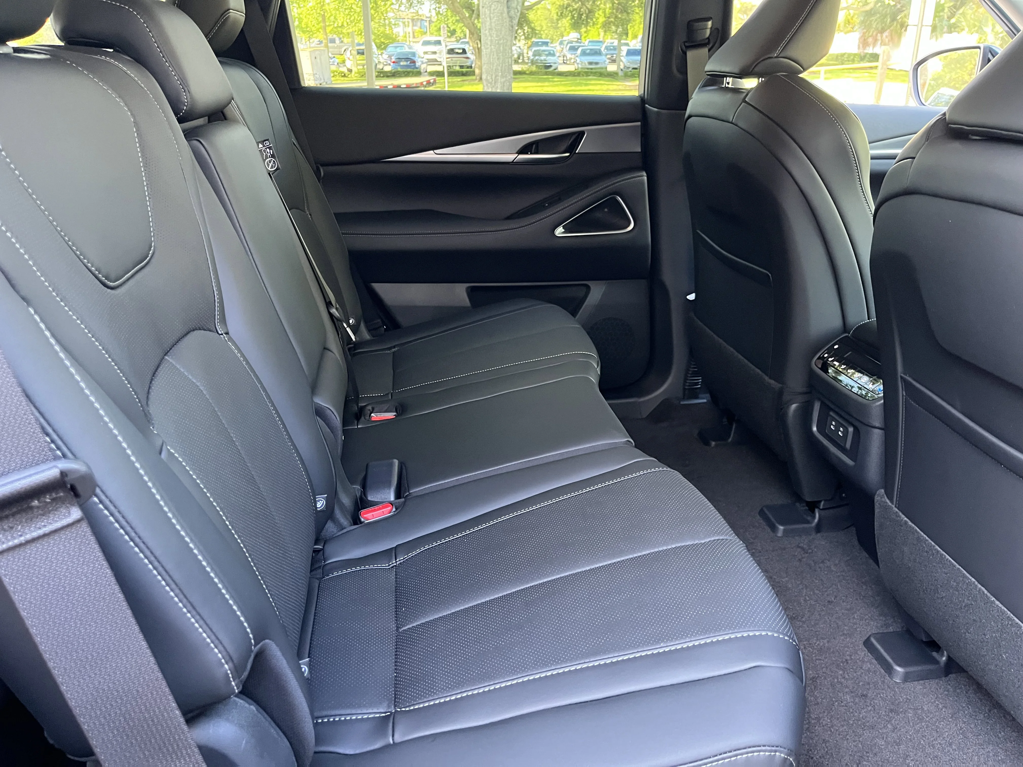 New 2027 Graphite Shadow INFINITI LUXE image 21