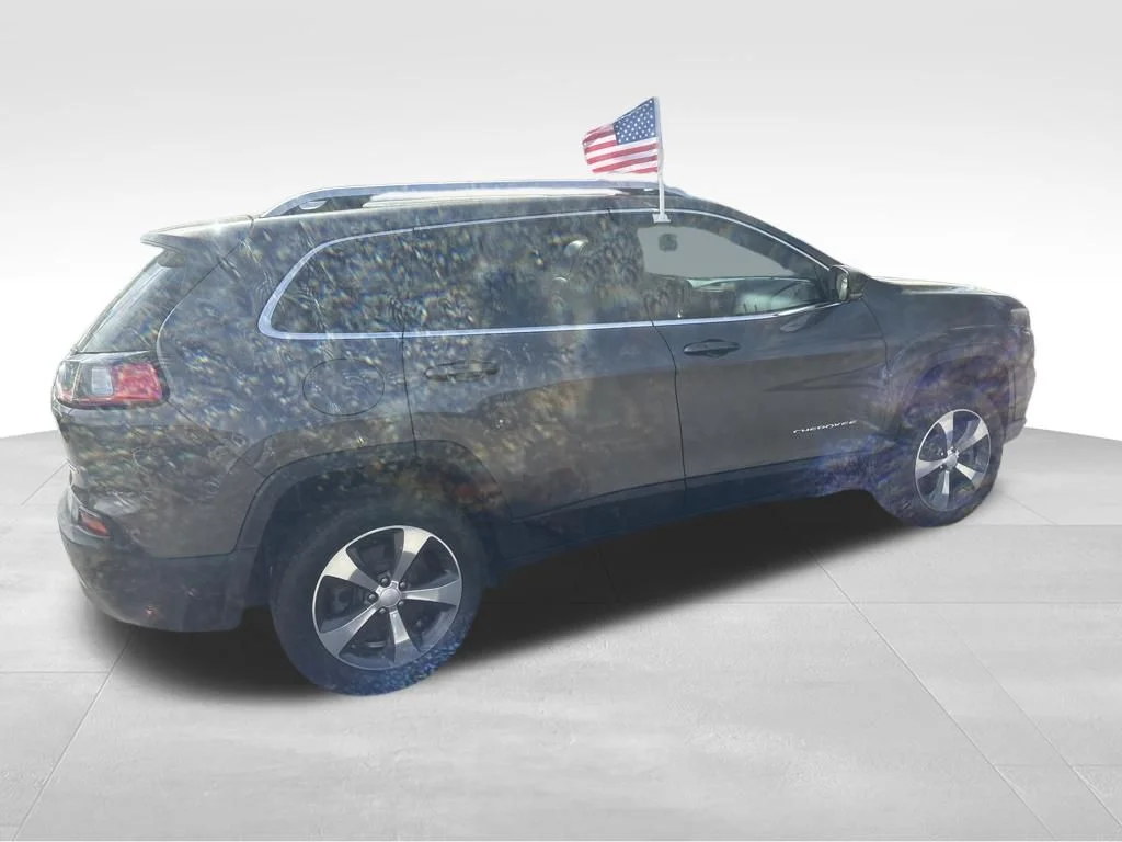 Used 2019 Gray Jeep Limited image 27