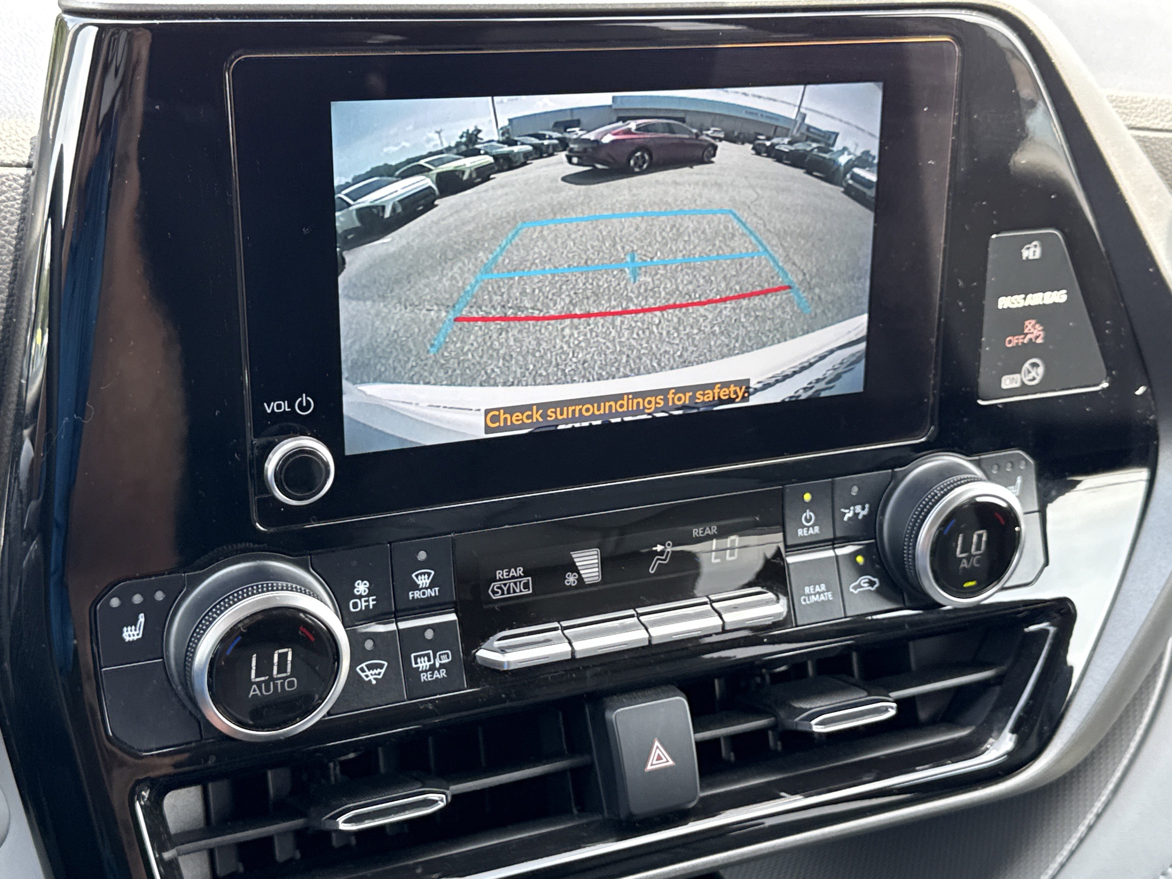 2023 Toyota Highlander XLE - Photo 26