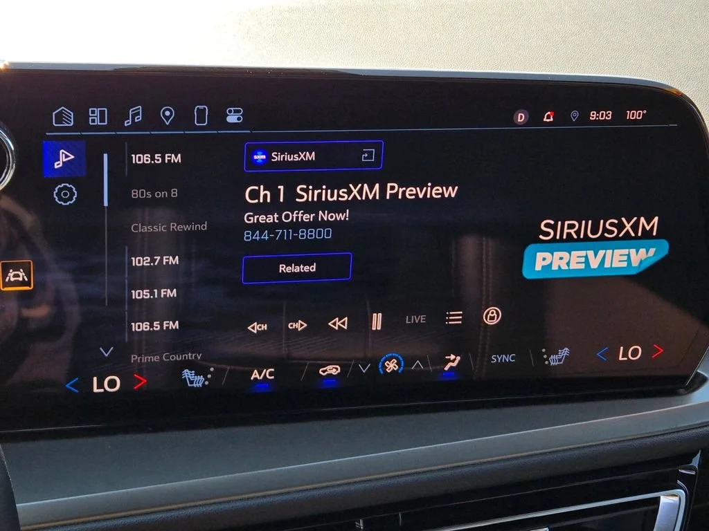 Used 2025 Summit White Chevrolet LT image 20