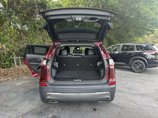 Used 2019 Red Jeep Limited image 12