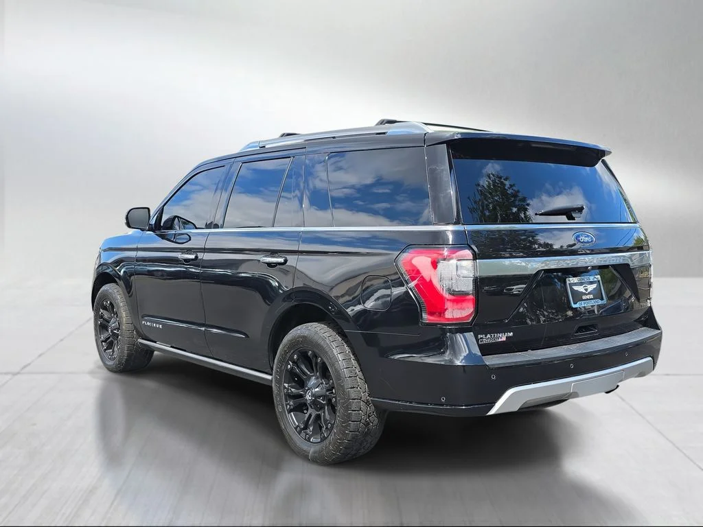 Used 2019 Black Metallic Ford Platinum image 5