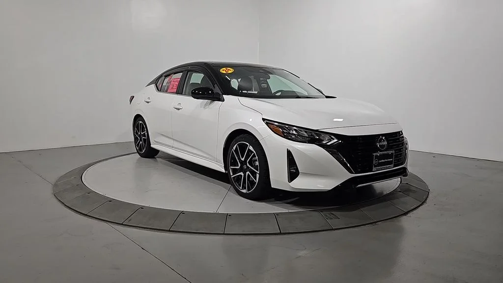 Used 2024 White Nissan SR image 9