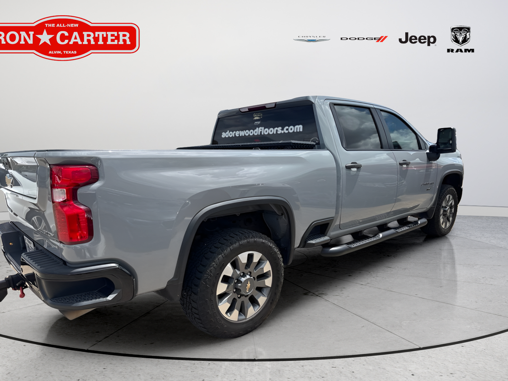 Used 2024 Gray Chevrolet Custom image 4