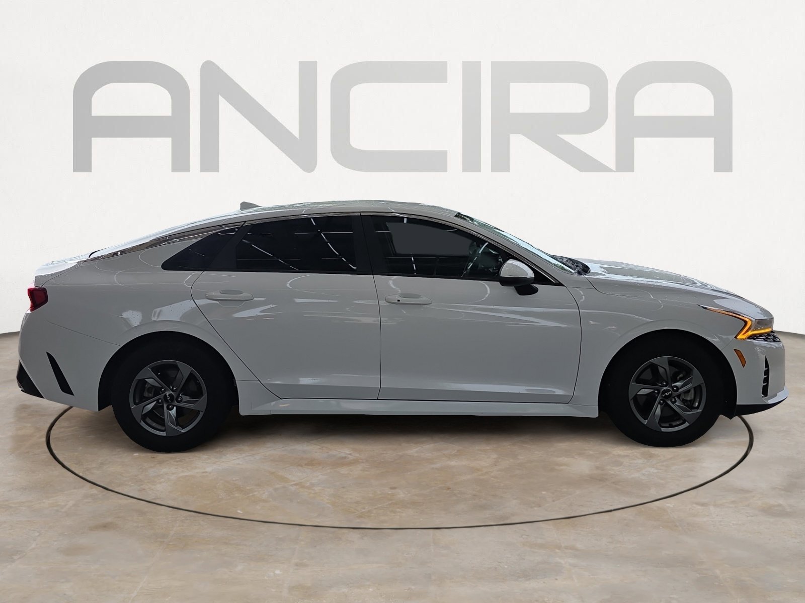 Used 2022 Glacial White Pearl Kia LXS image 8