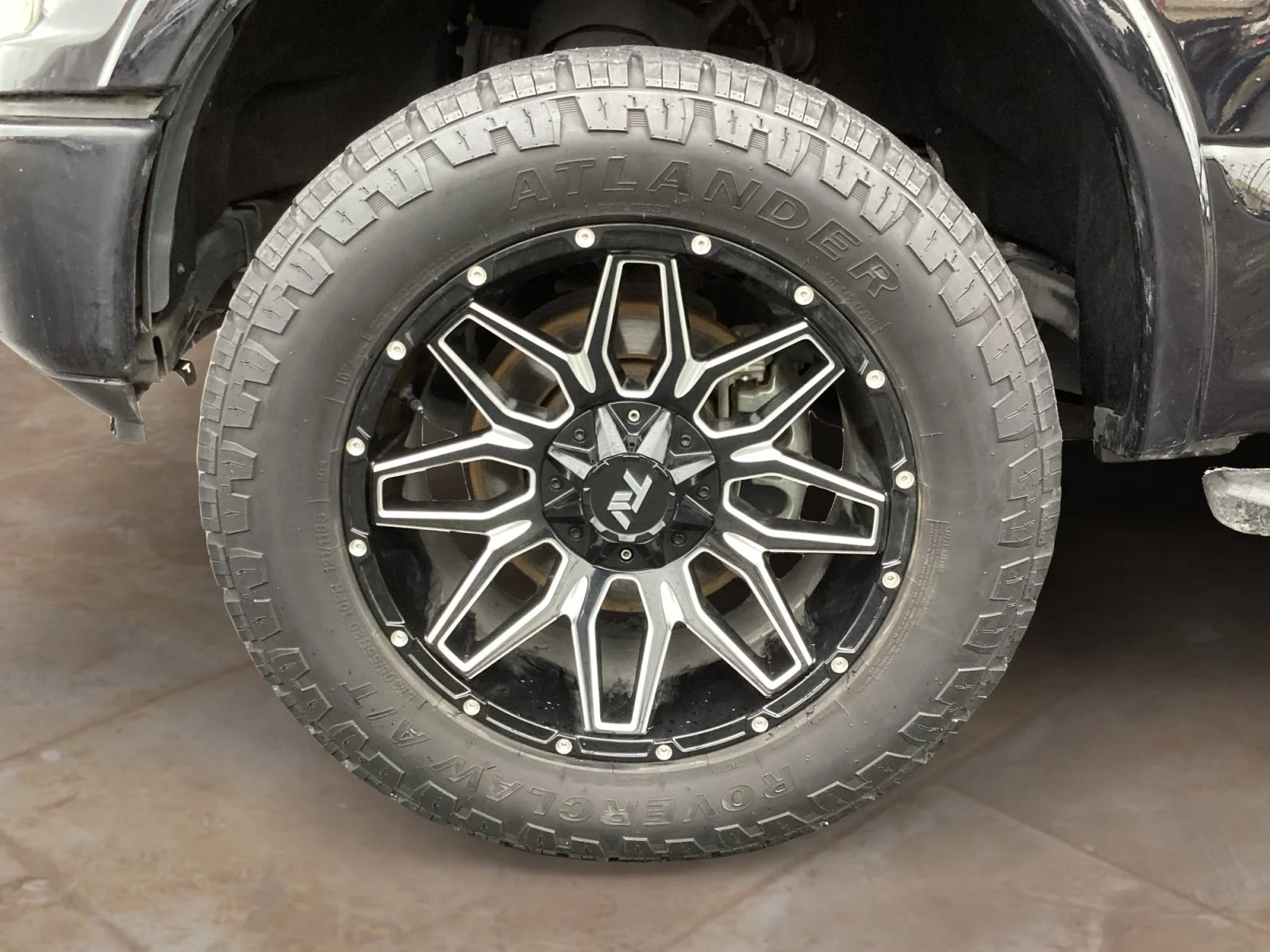 Certified Used 2019 Black Metallic Ford XLT image 26