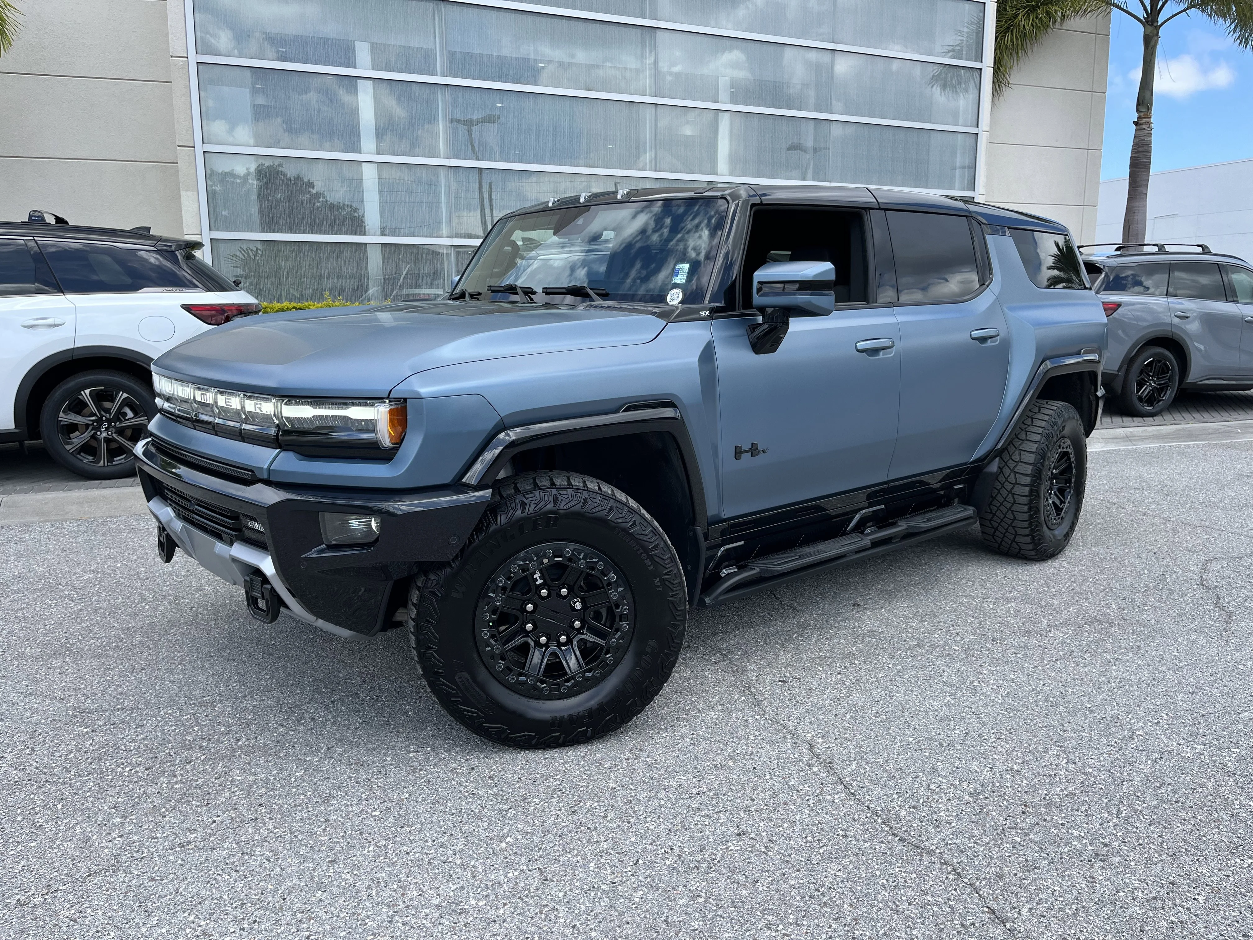 2024 GMC Hummer EV 3X SUV's photo